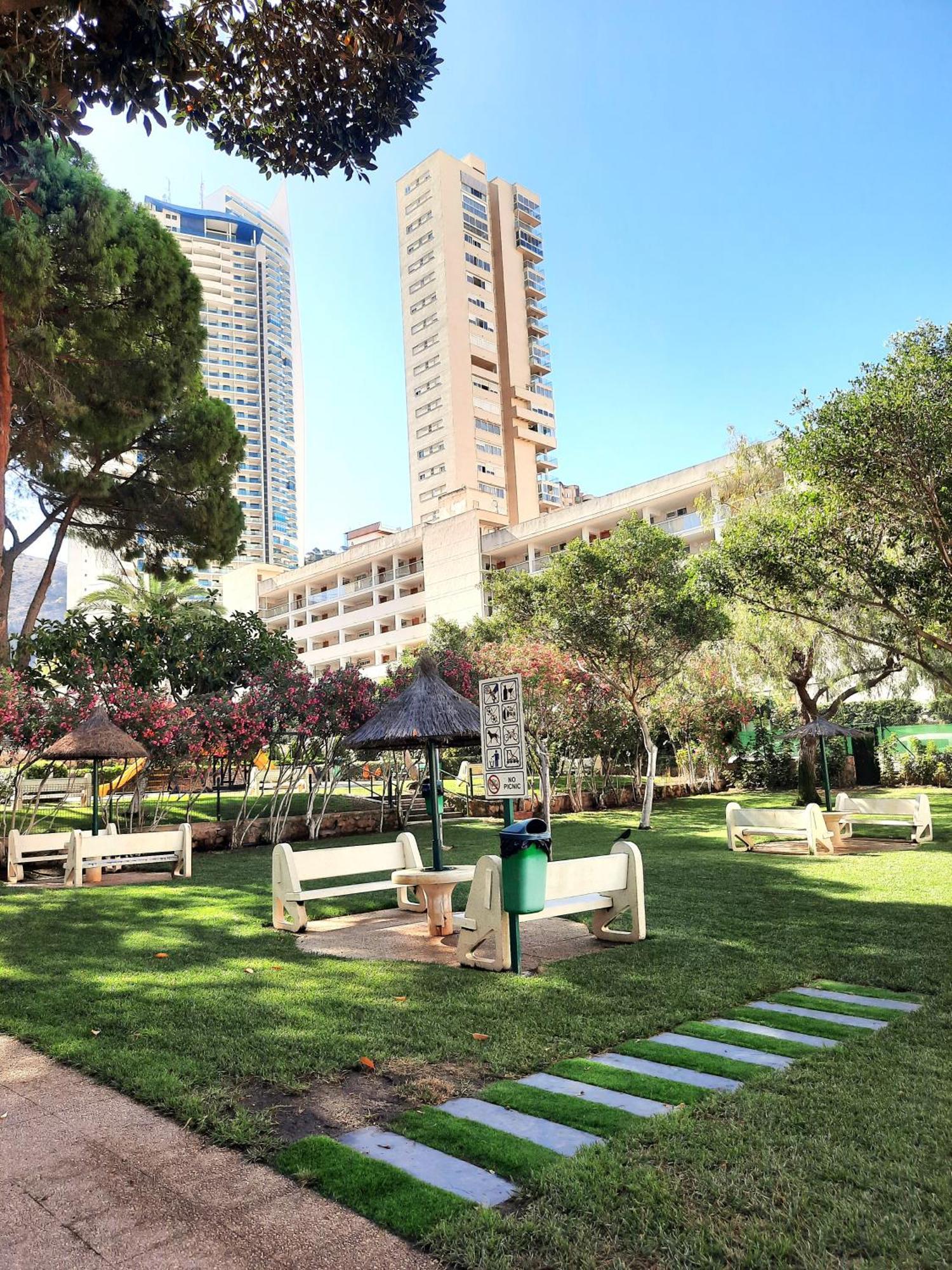 Playmon Holiday Apartment Benidorm Exterior foto